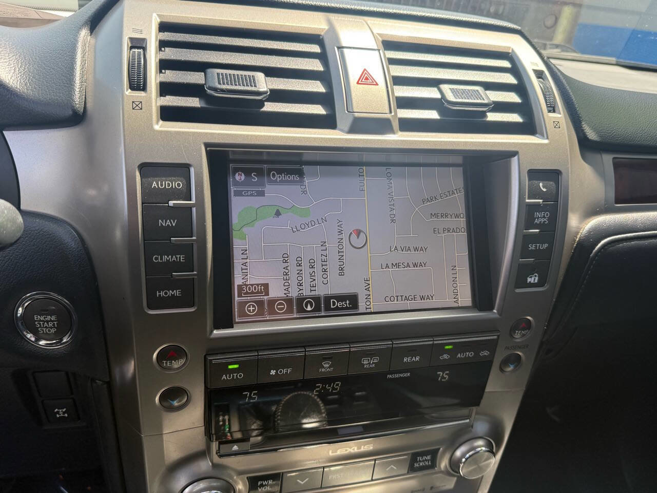 Used 2017 Lexus GX 460 image 11