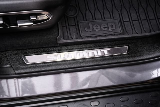 Used 2023 Jeep Grand Cherokee L Summit AWD/4WD image 64
