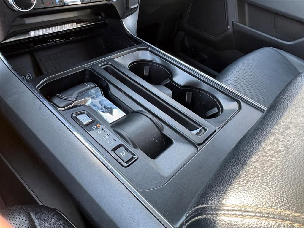 Used 2022 Ford F150 Lariat w/ Trailer Tow Package image 24