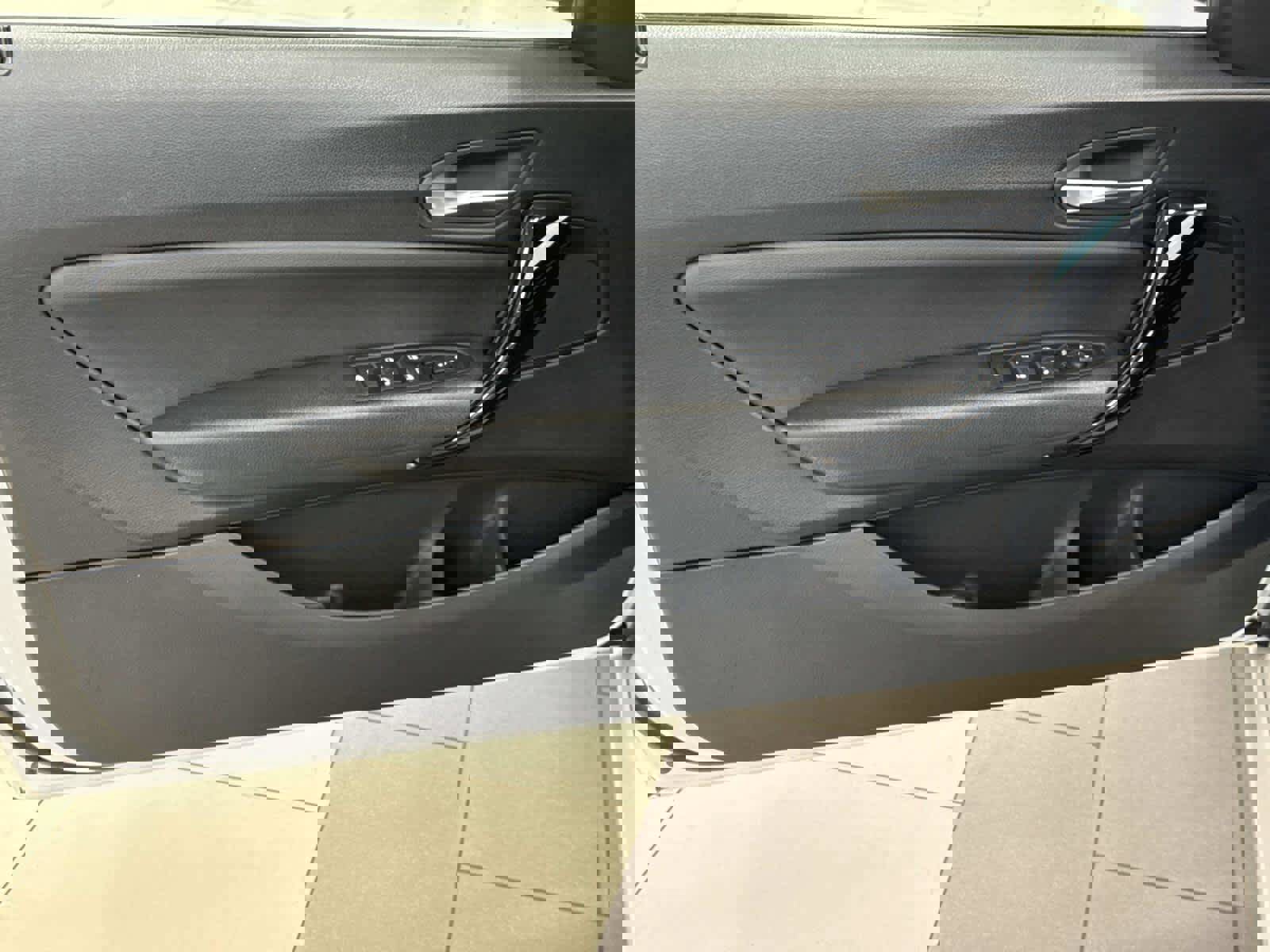 Used 2020 BMW 230i xDrive Convertible w/ Convenience Package image 26