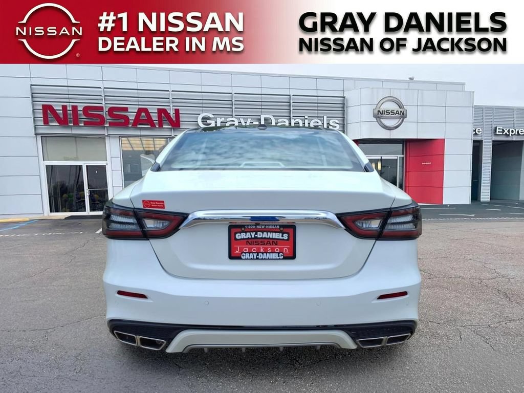 Used 2023 Nissan Maxima Platinum w/ Sport Mat Group FWD image 6