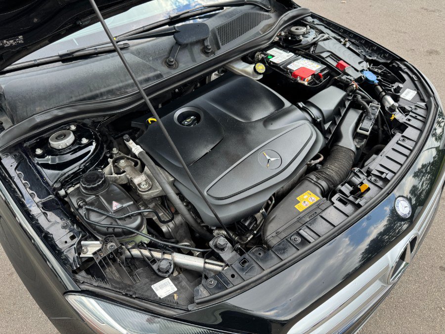 Used 2016 Mercedes-Benz GLA 250 4MATIC image 25