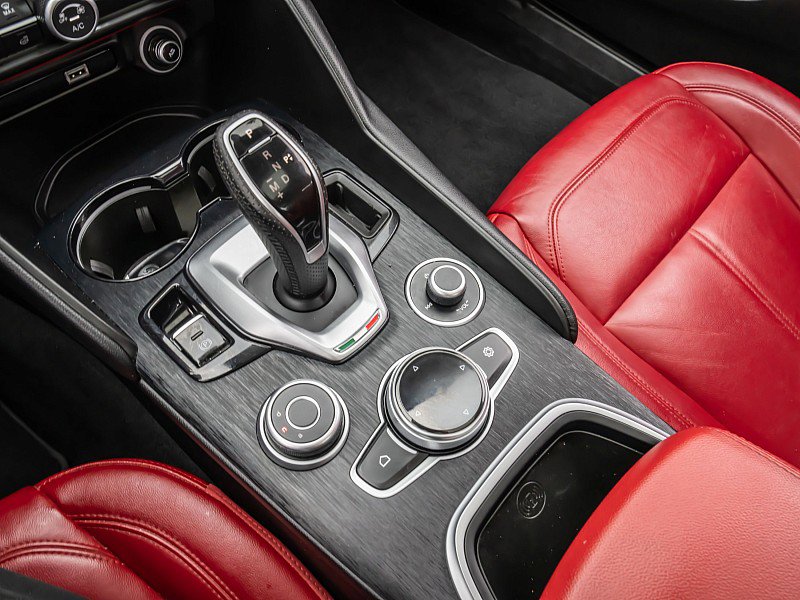 Used 2021 Alfa Romeo Giulia Sprint w/ Nero Edizione RWD image 26
