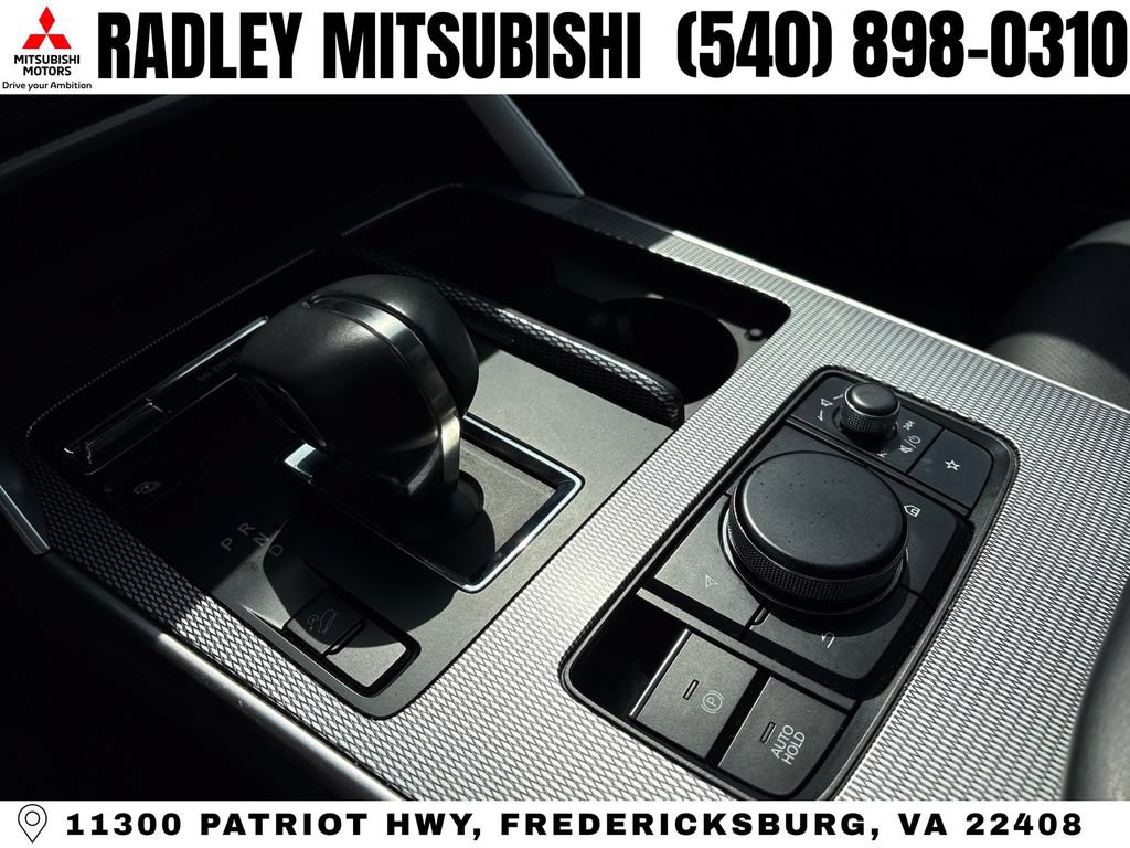 Used 2024 MAZDA CX-90 Plug-In Hybrid w/ Preferred AWD/4WD image 16