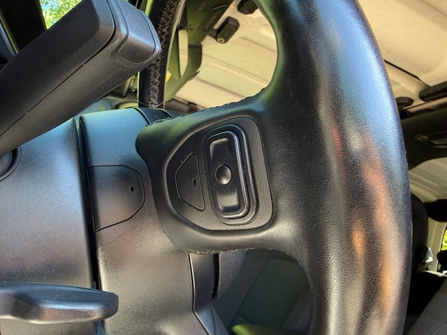 Used 2021 Jeep Gladiator Sport AWD/4WD image 17