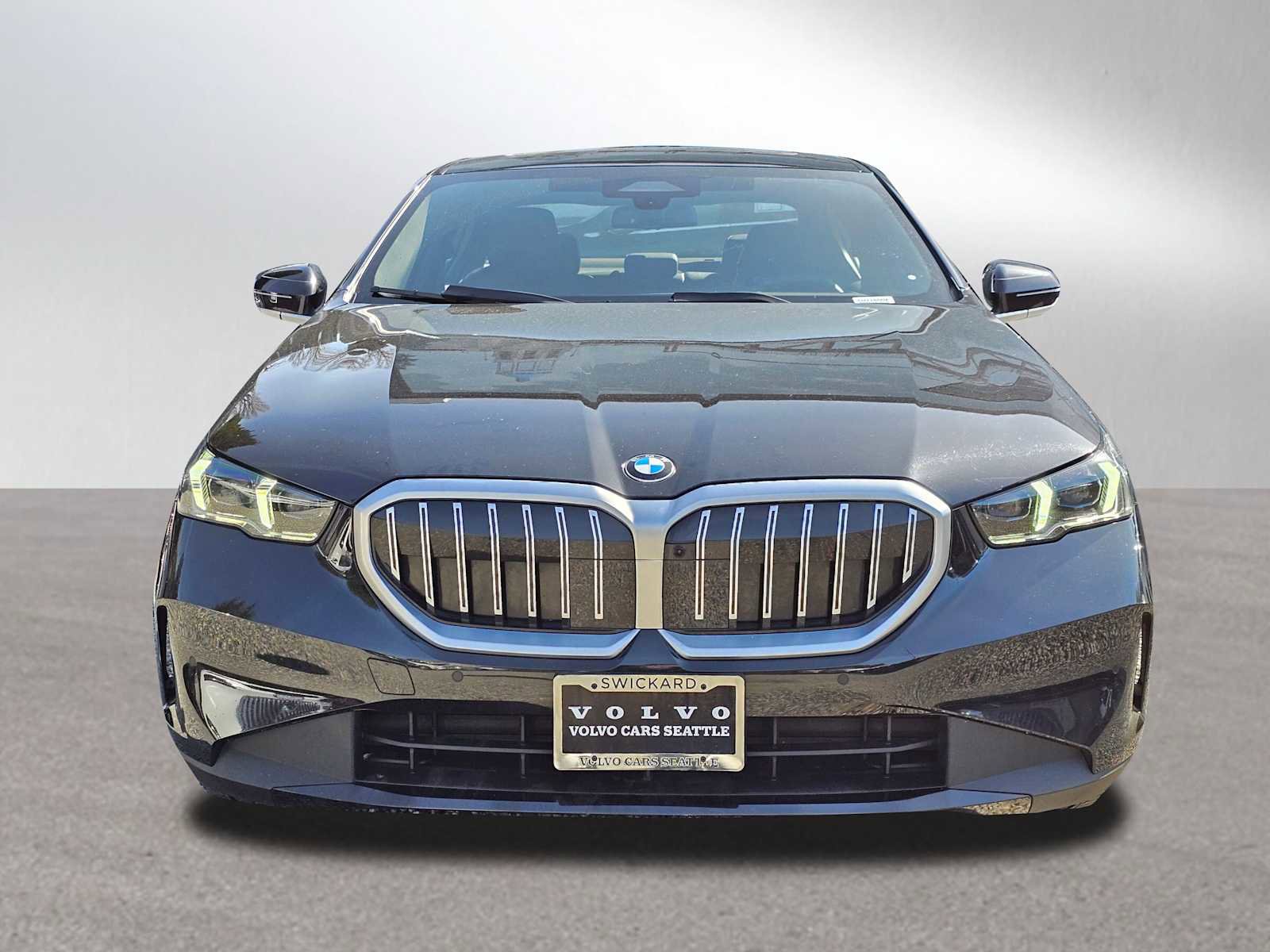 Used 2025 BMW 530i xDrive AWD/4WD image 8