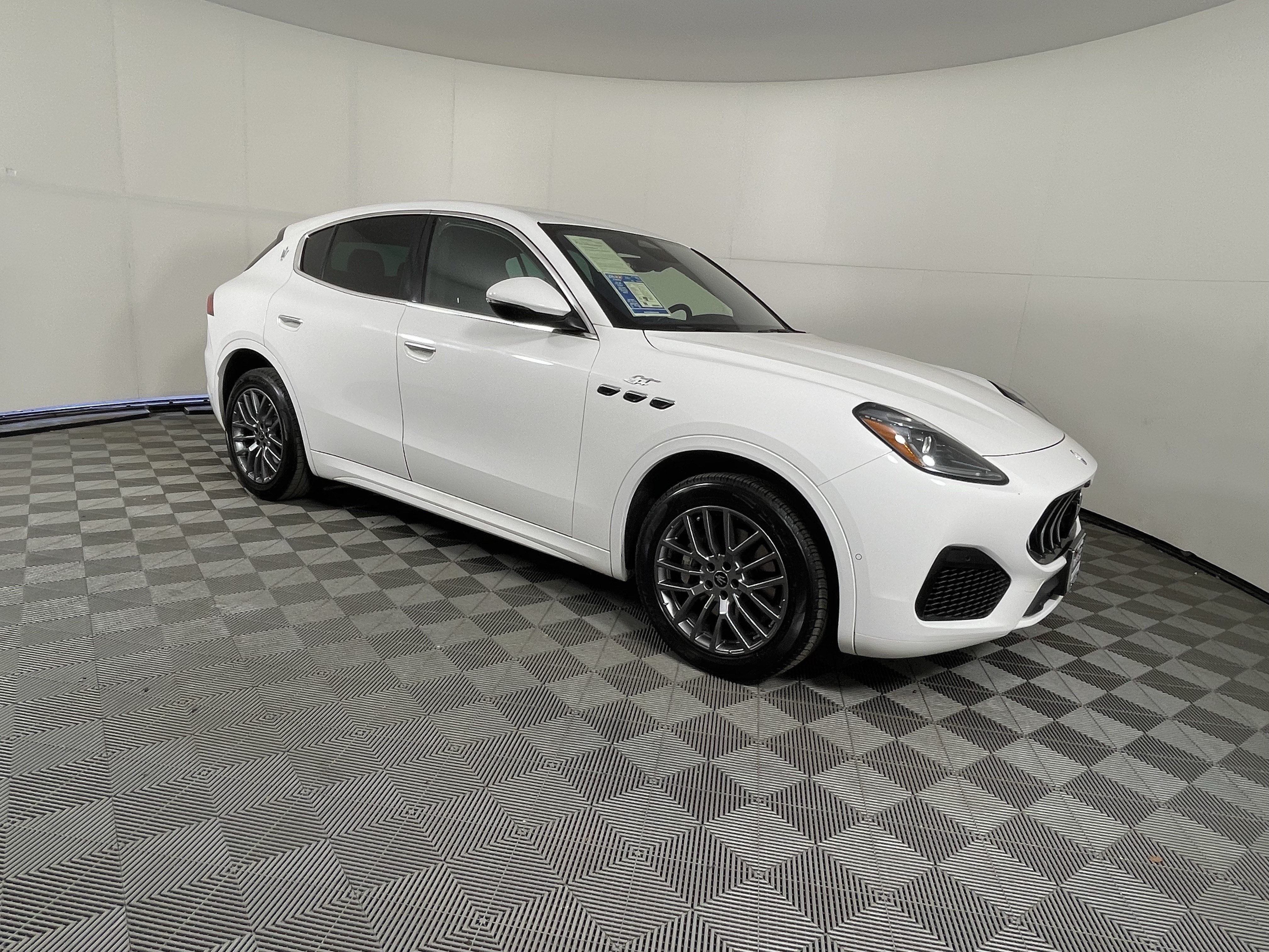 Used 2024 Maserati Grecale GT AWD/4WD image 7