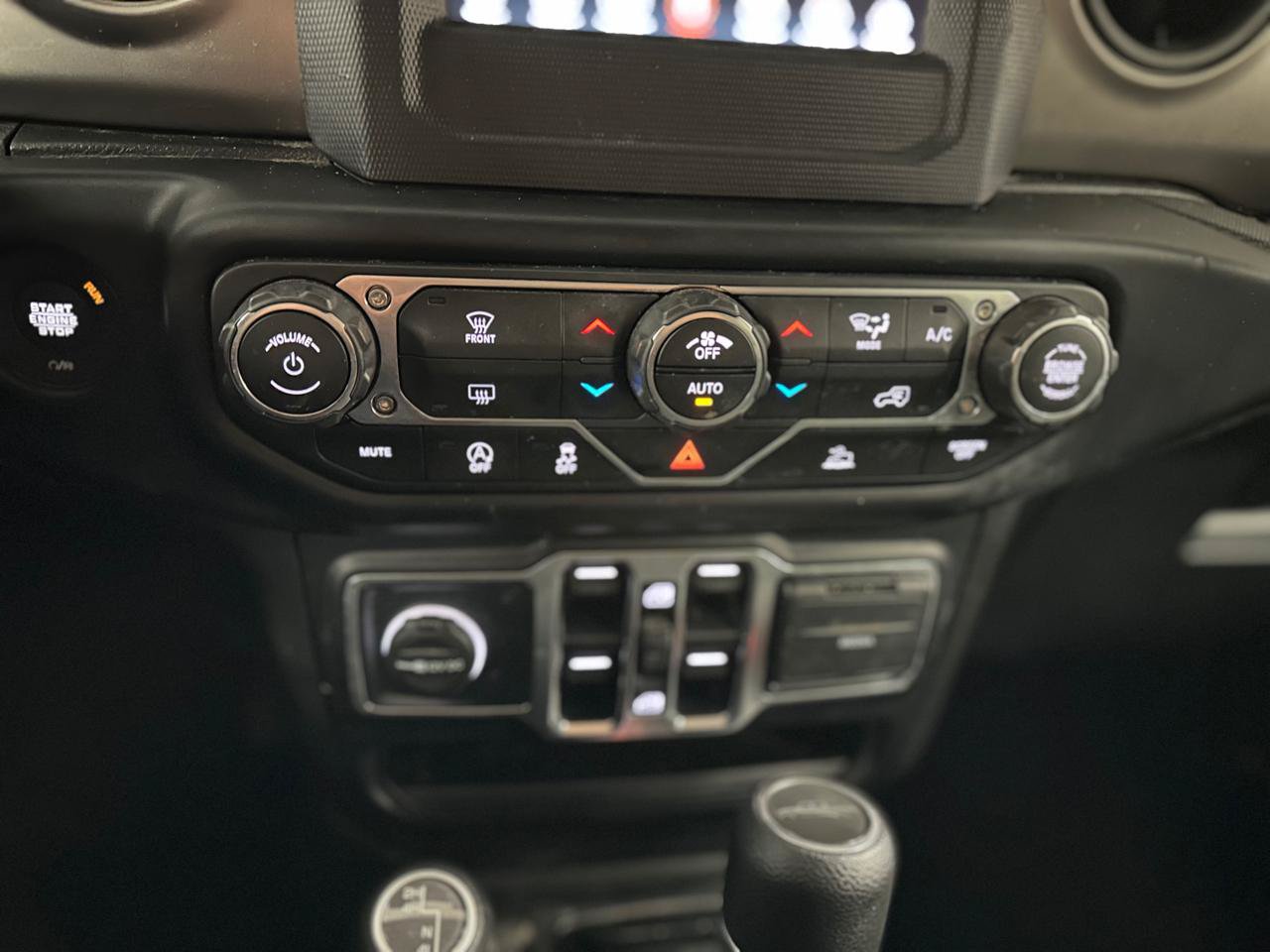 Used 2020 Jeep Gladiator Sport w/ Quick Order Package 24S AWD/4WD image 24