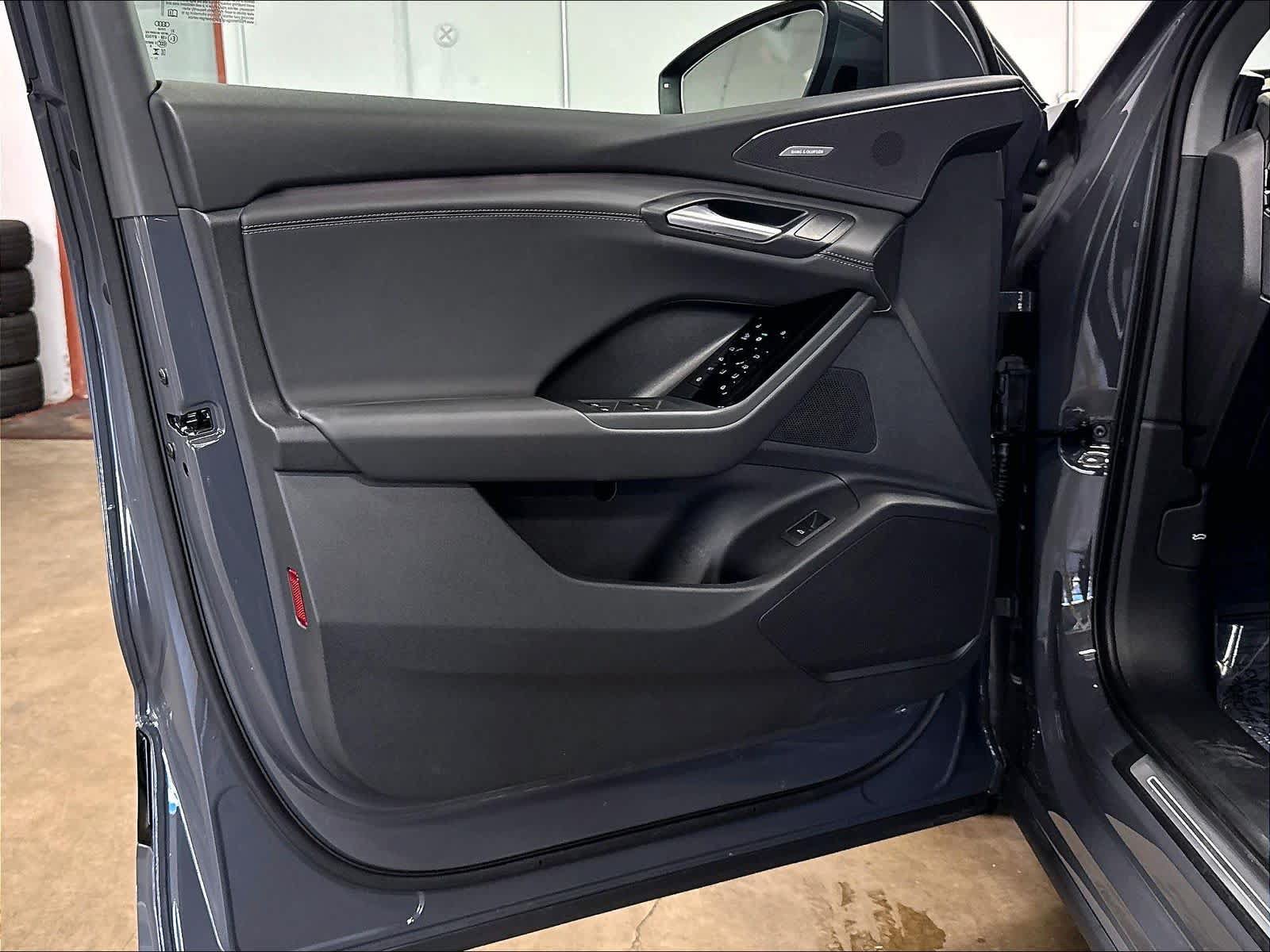Used 2025 Audi Q6 e-tron Prestige w/ Black Warm Weather Package AWD/4WD image 24