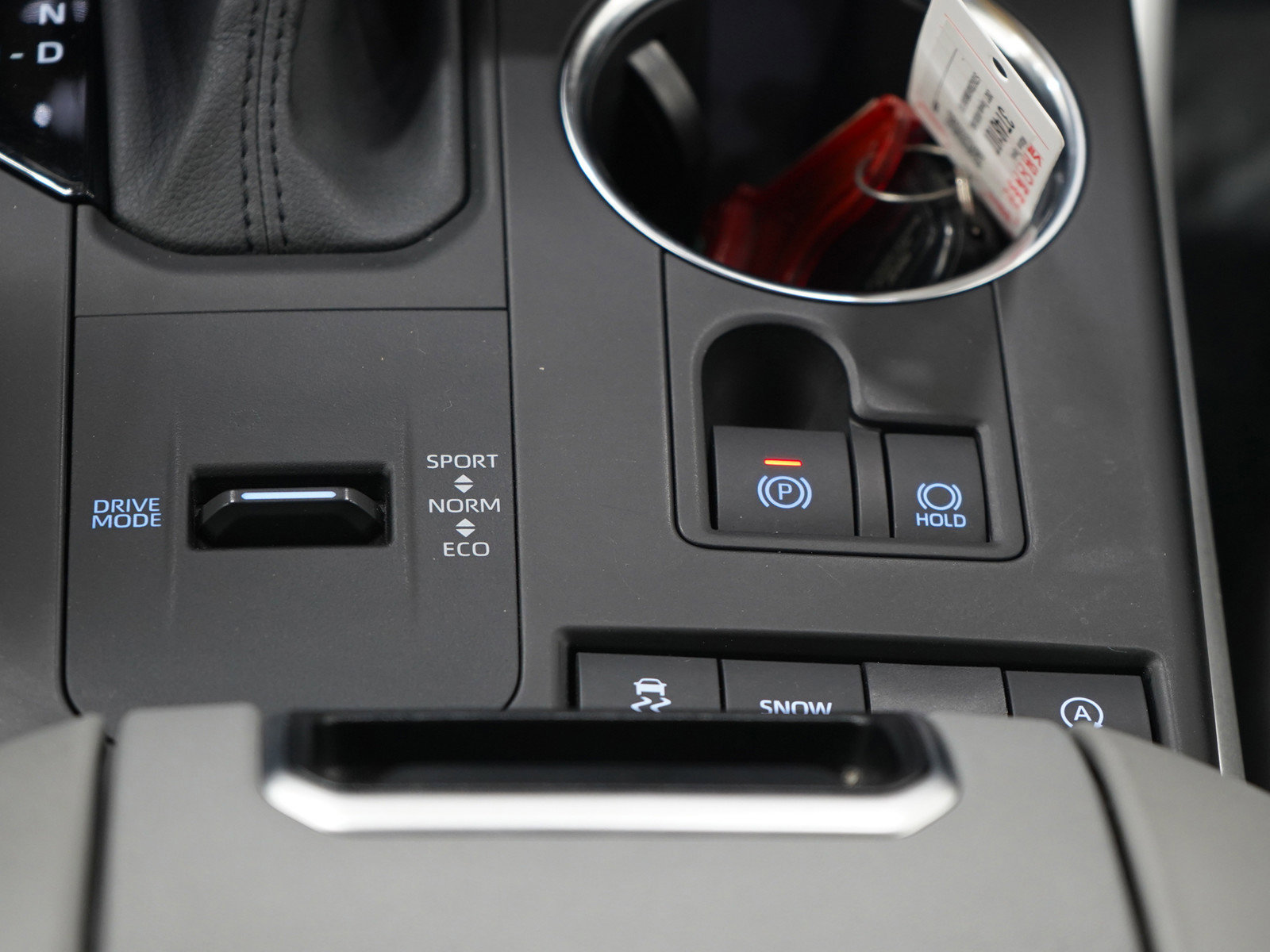 Used 2021 Toyota Highlander XLE FWD image 18