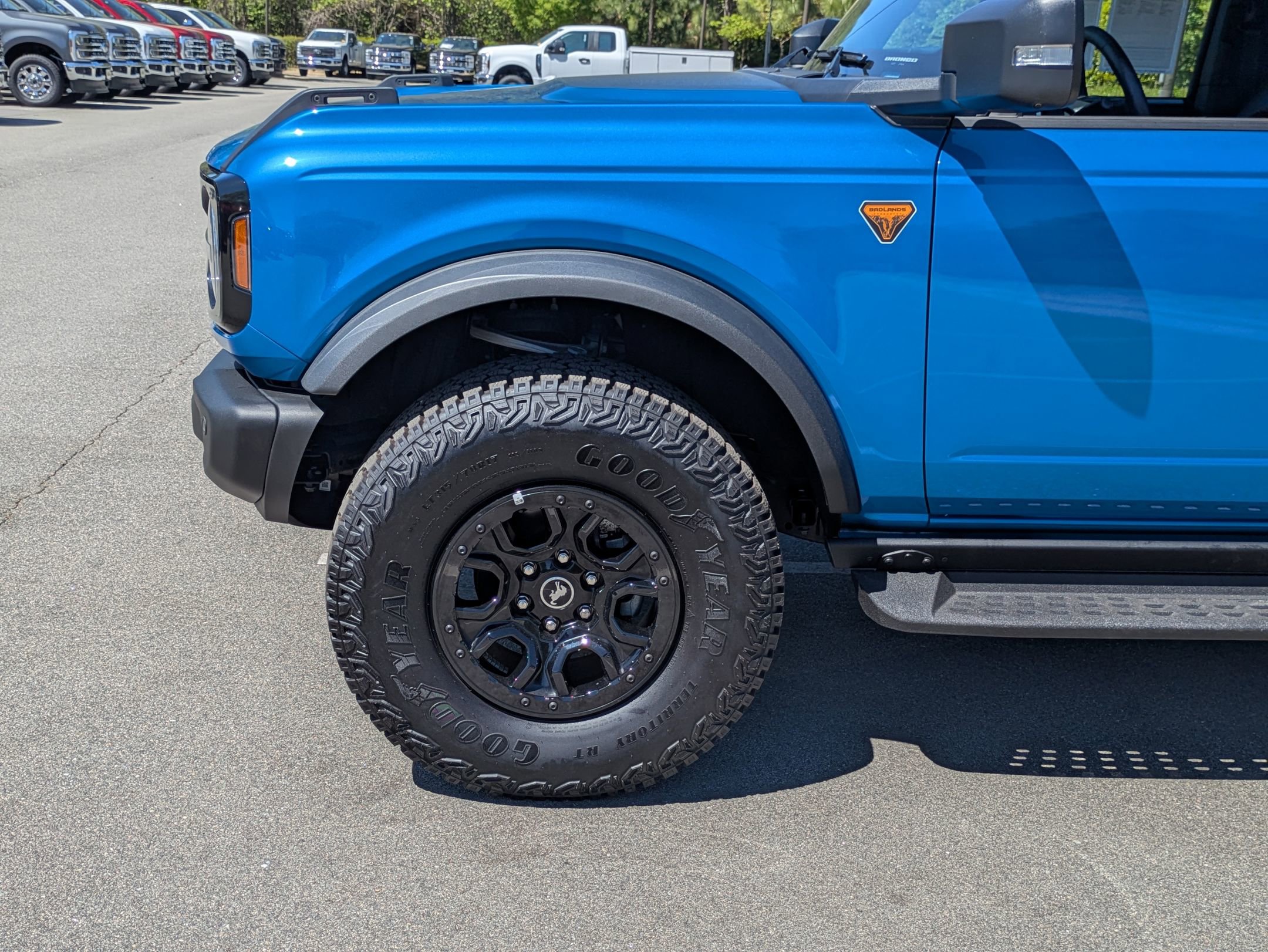 Certified 2025 Ford Bronco Badlands AWD/4WD image 11