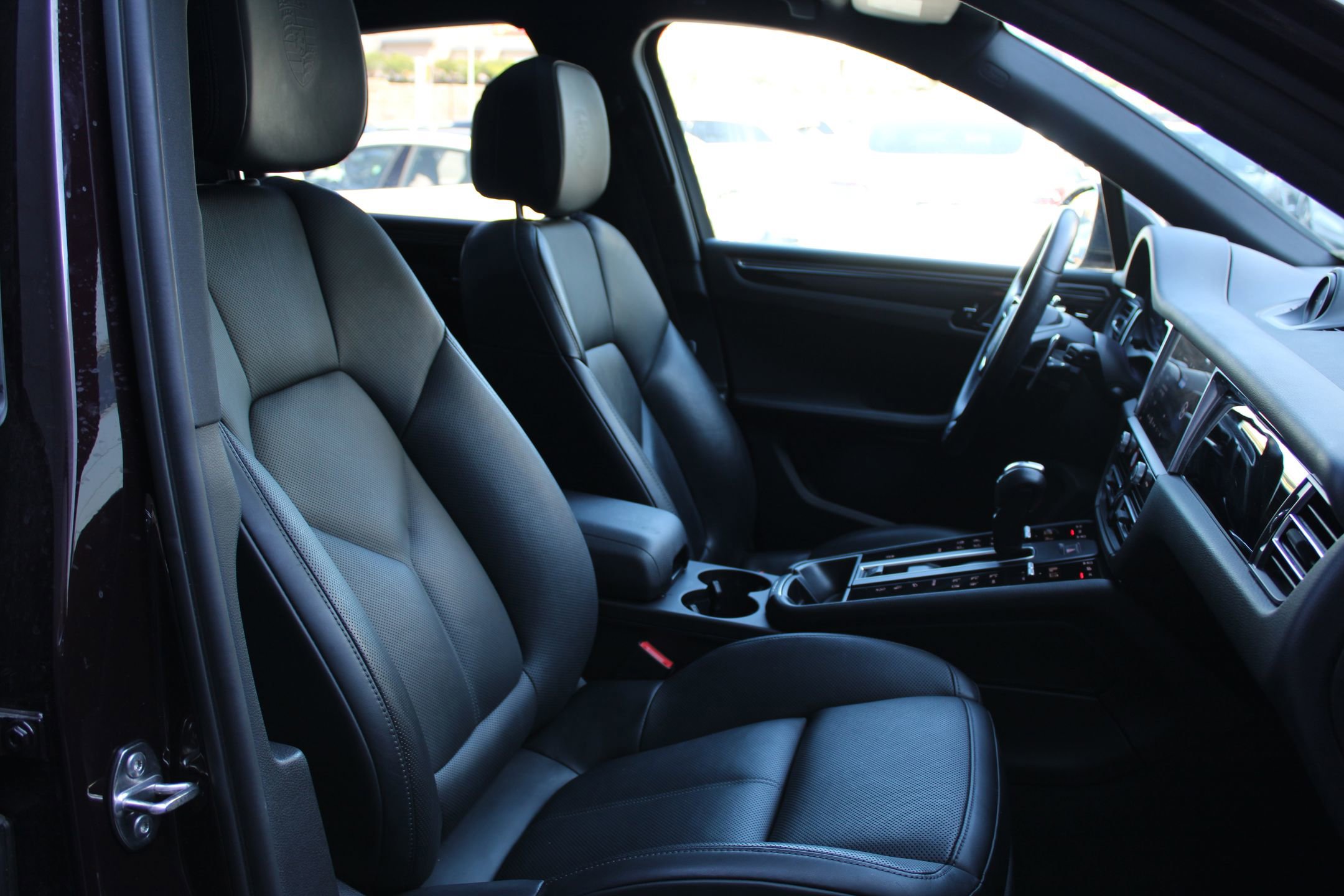 Certified 2024 Porsche Macan image 26