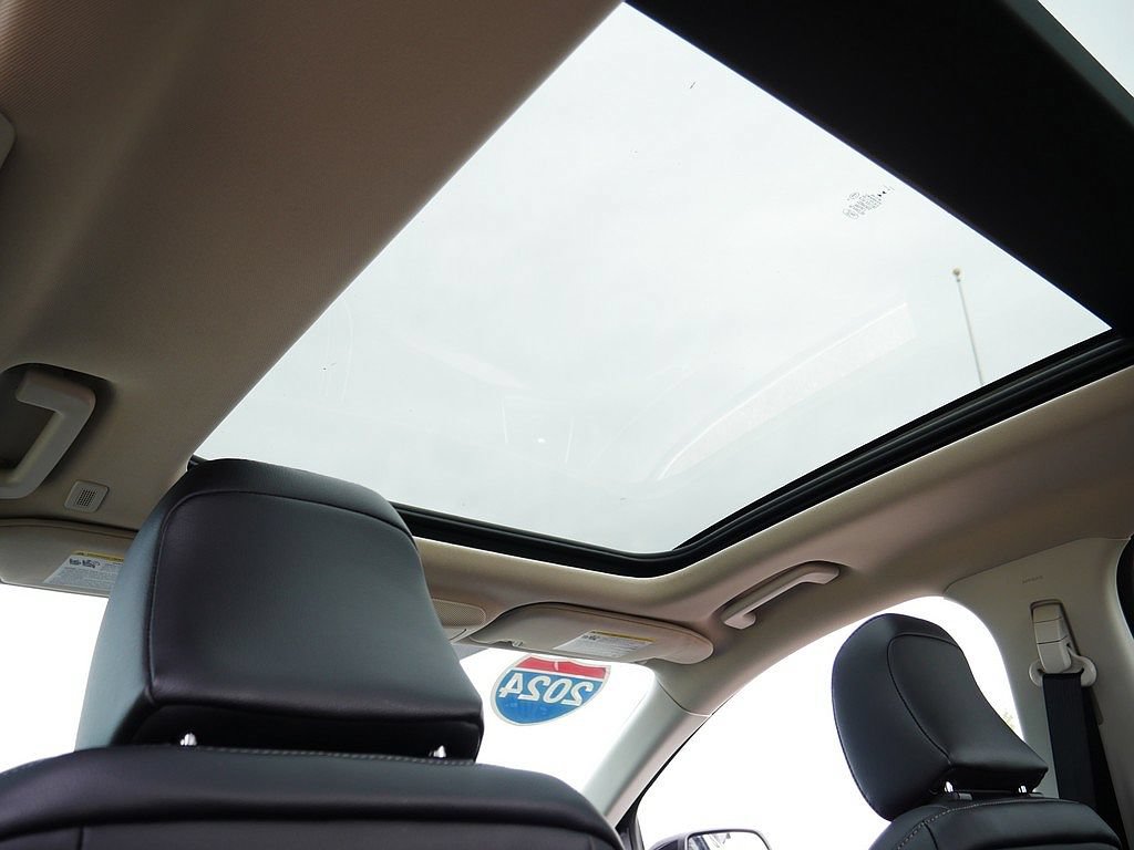 Used 2024 Ford Edge SEL w/ Convenience Package AWD/4WD image 48