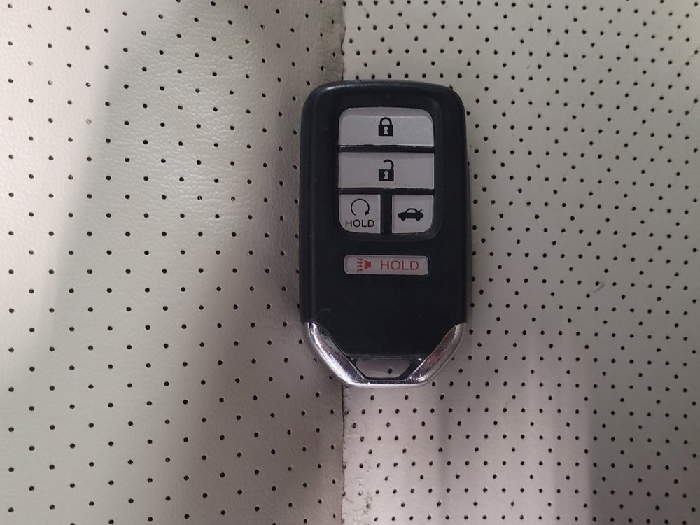 Used 2016 Honda Accord EX-L image 32