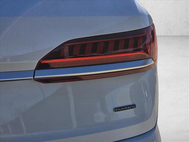 Used 2022 Audi Q7 3.0T Premium image 13
