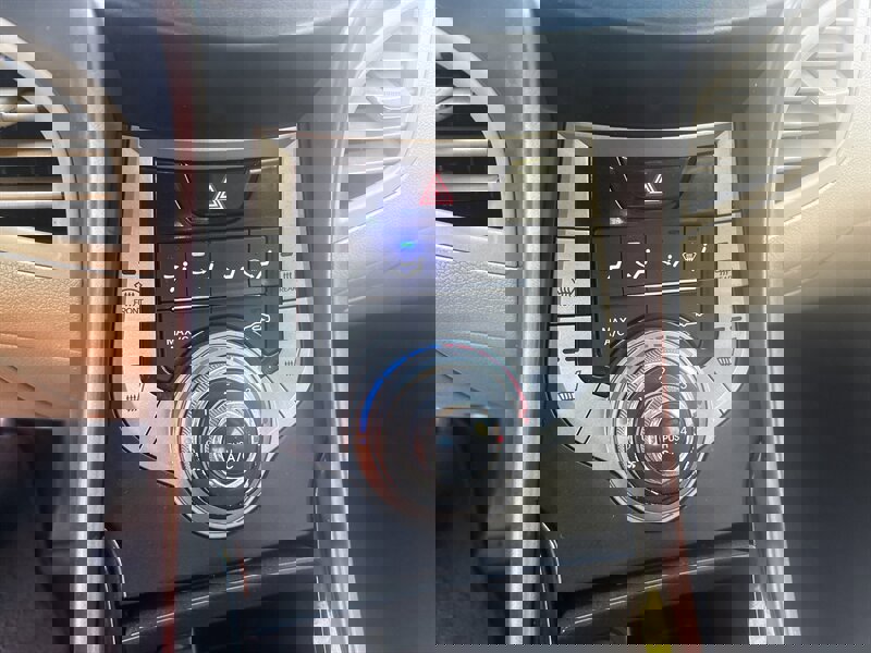 Used 2013 Hyundai Elantra GLS w/ Preferred Pkg image 32