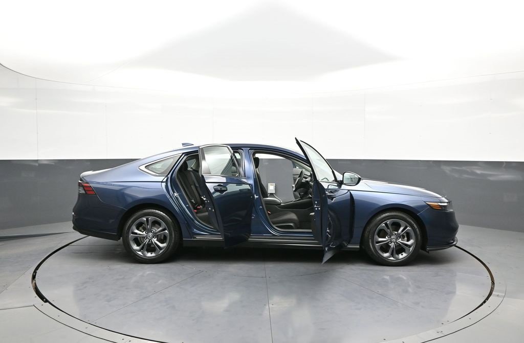 Certified 2023 Honda Accord EX image 42
