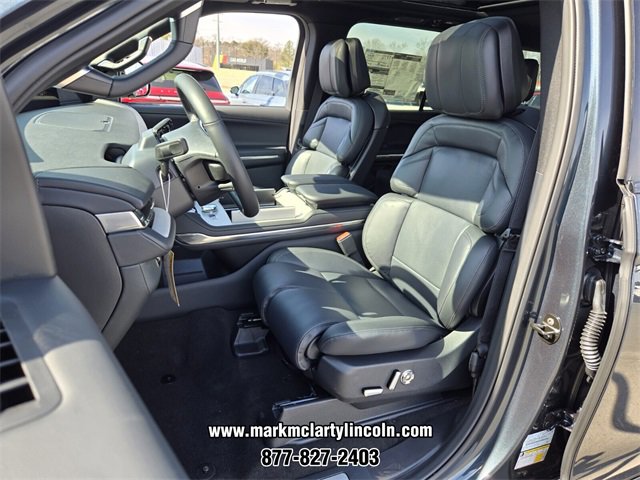 New 2026 Lincoln Navigator L Reserve w/ Jet Appearance Package image 6