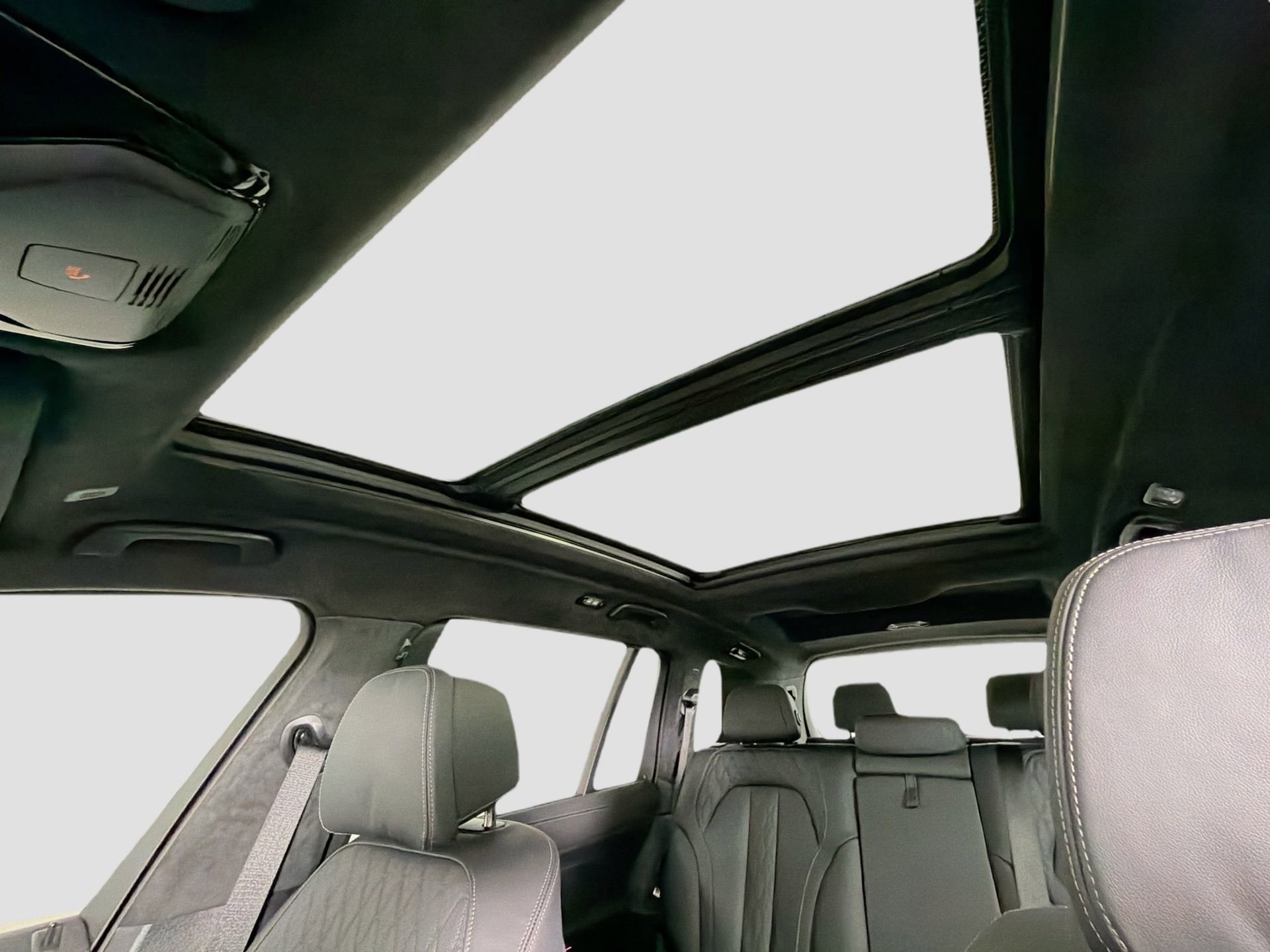 Used 2026 BMW X7 M60i image 23