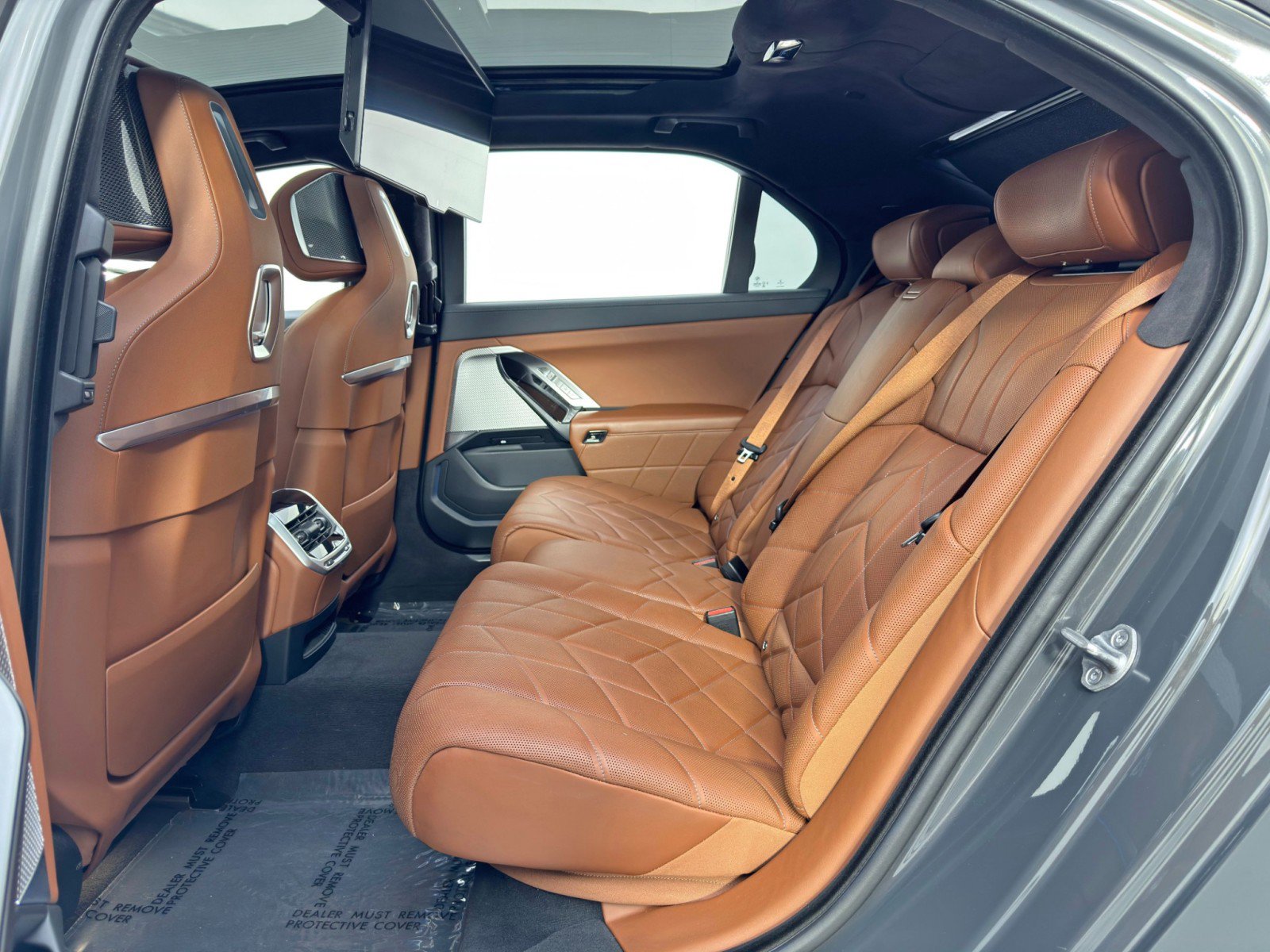 Used 2023 BMW i7 xDrive60 image 52