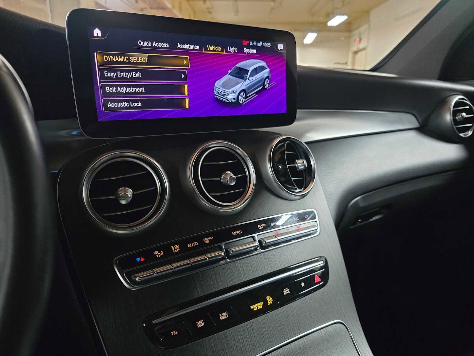 Used 2022 Mercedes-Benz GLC 300 GLC 300 image 28