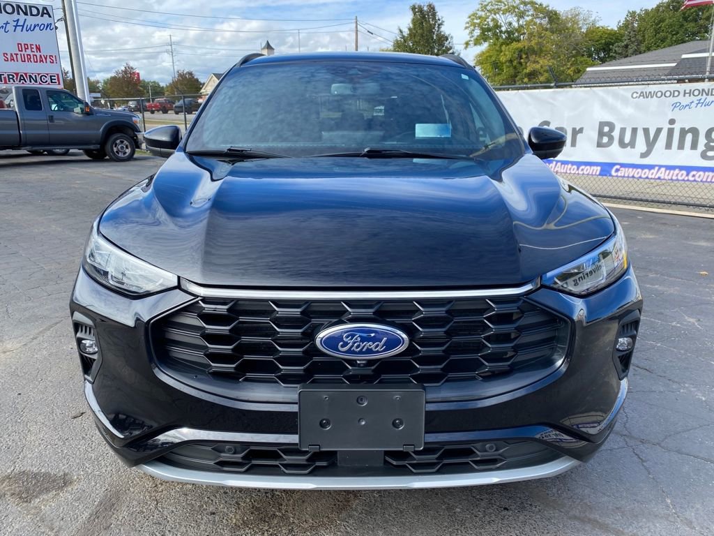 Used 2024 Ford Escape ST-Line Elite w/ Premium Technology Package image 9