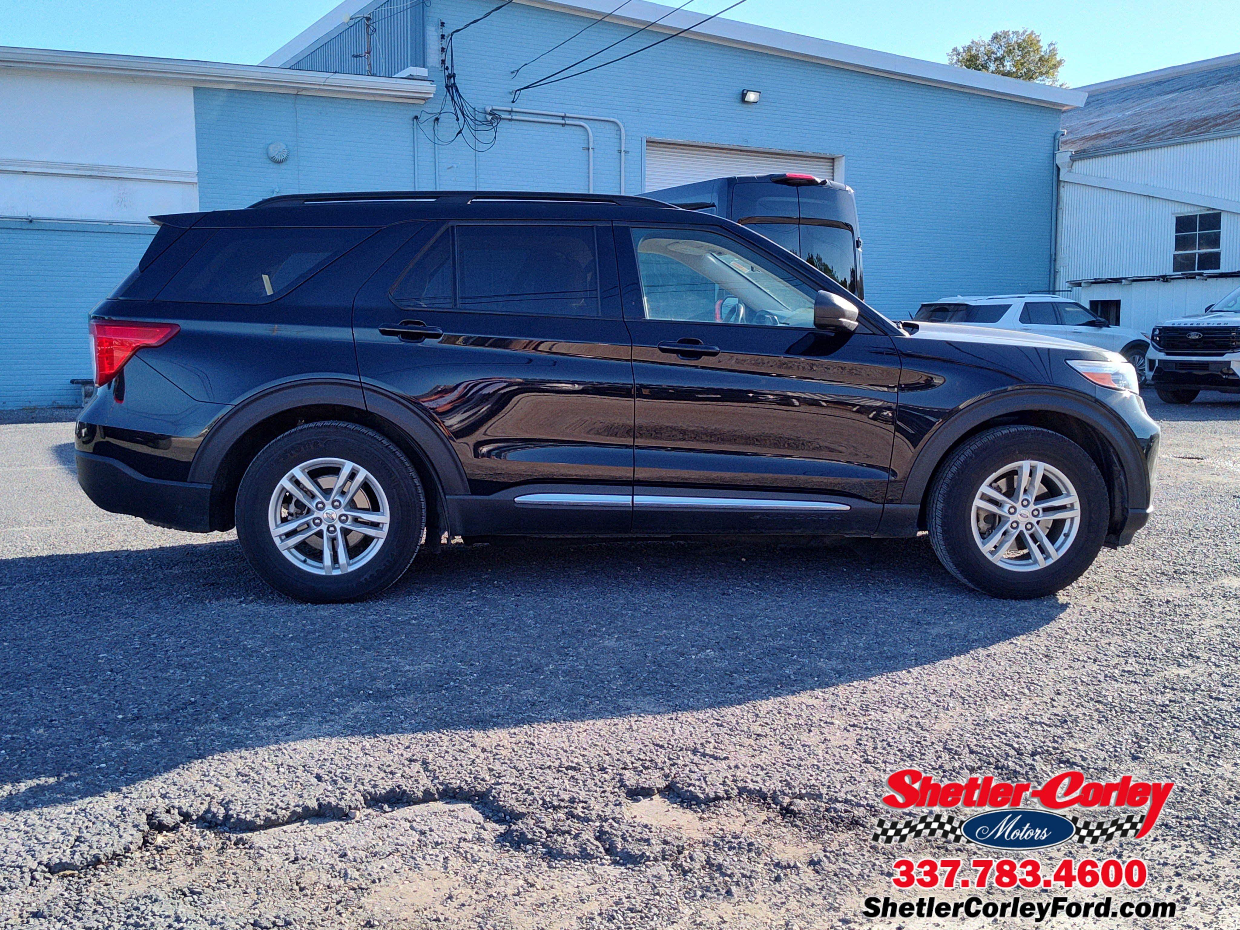 Used 2023 Ford Explorer XLT w/ Equipment Group 202A image 9