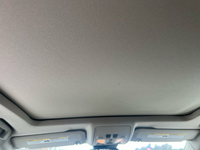 Used 2012 Cadillac SRX Luxury image 17