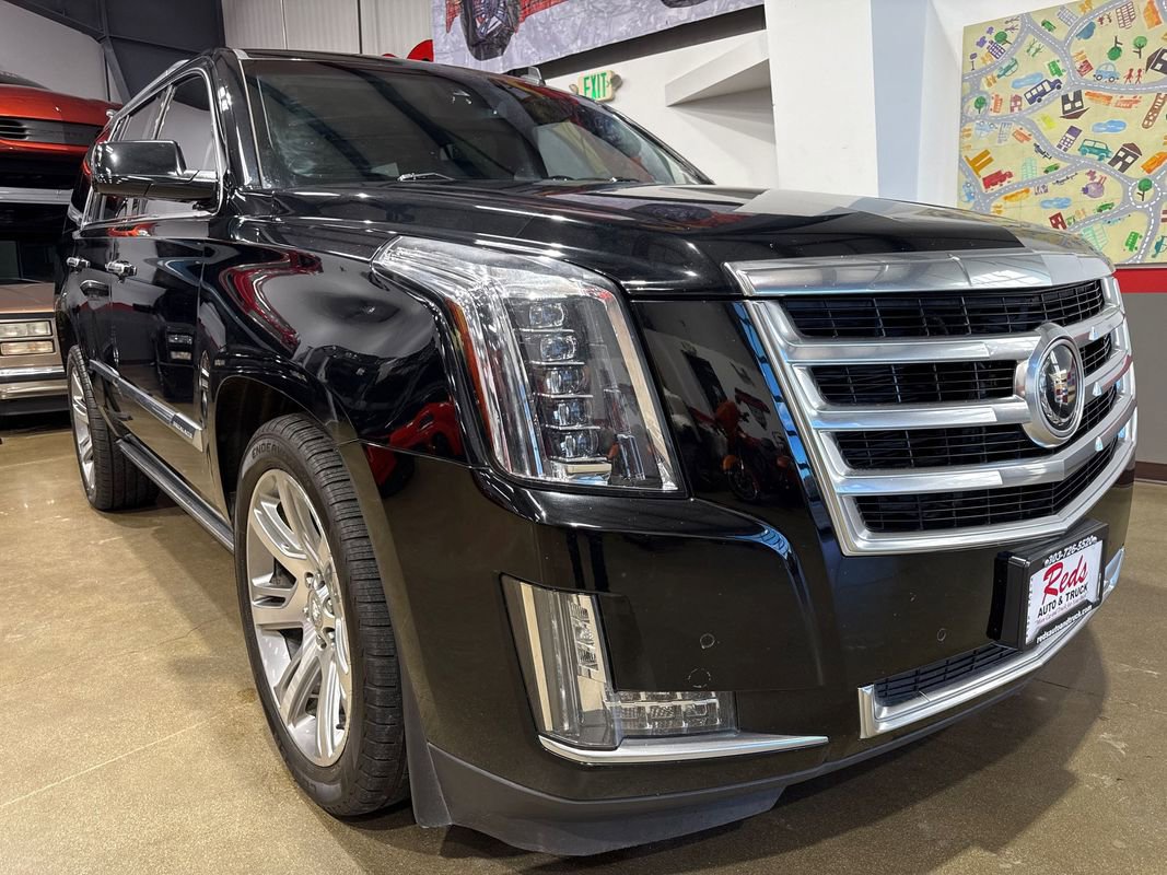 Used 2015 Cadillac Escalade Premium image 40