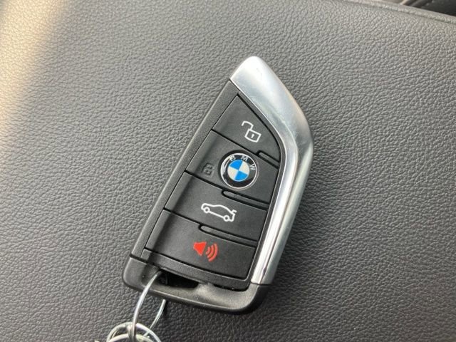 Used 2025 BMW 330i xDrive Sedan w/ Convenience Package image 47