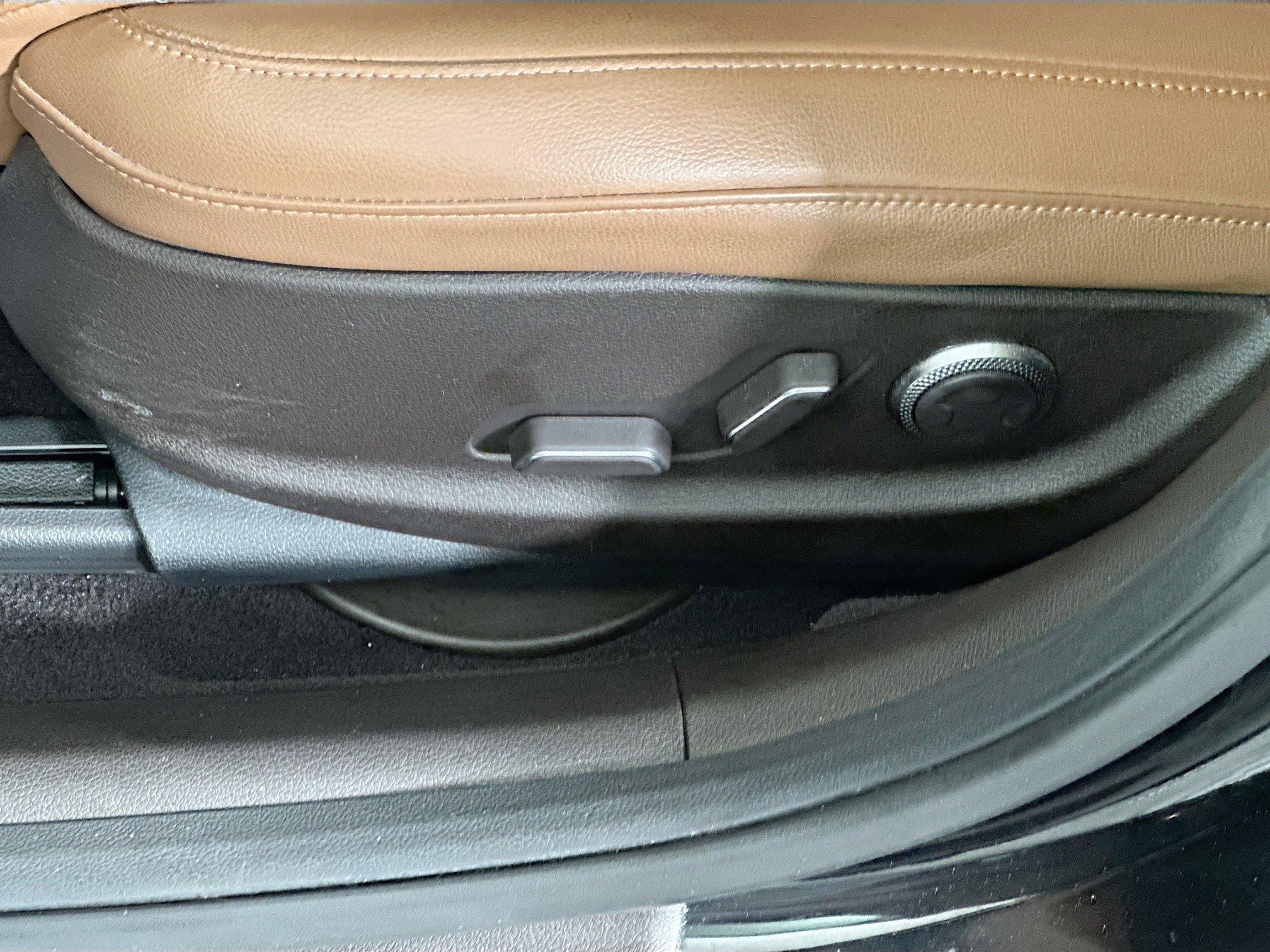 Used 2021 Genesis G80 2.5T image 13