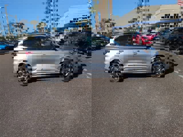 Used 2024 Ford Escape ST-Line image 8