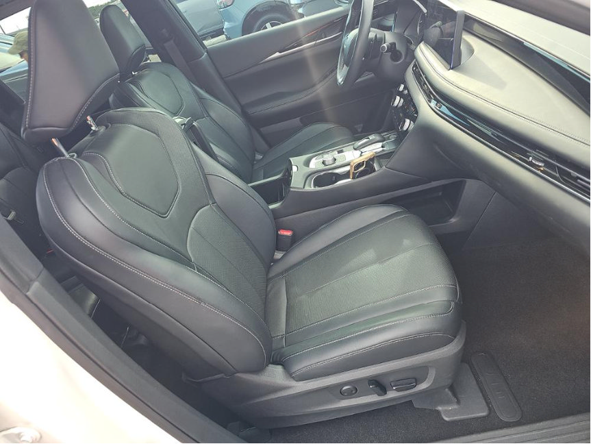 Used 2023 INFINITI QX60 Pure FWD image 15