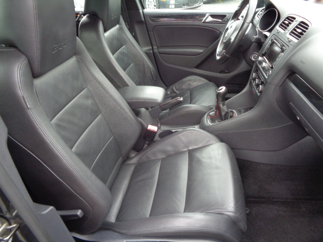 Used 2011 Volkswagen GTI Autobahn image 18