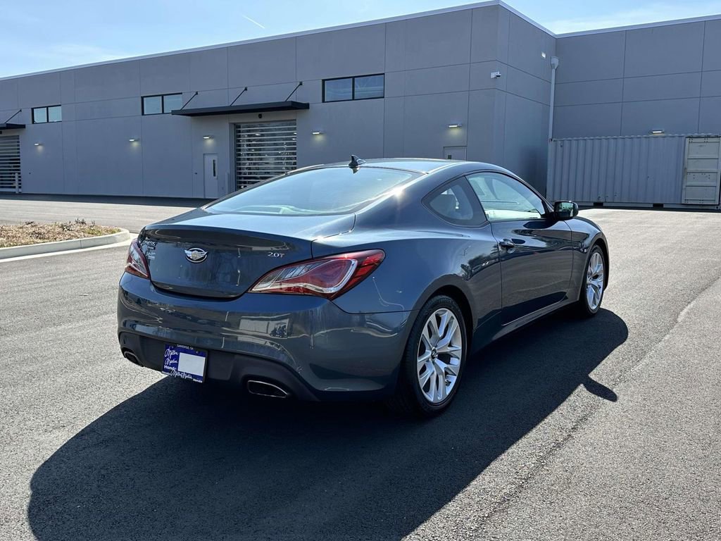 Used 2013 Hyundai Genesis 2.0T image 25