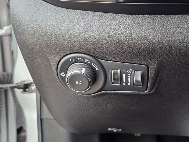 Used 2024 Jeep Compass Trailhawk AWD/4WD image 42