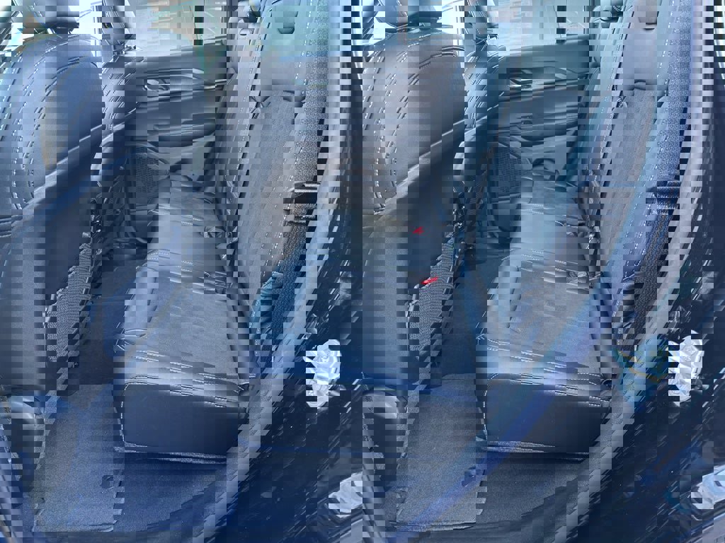 New 2025 Jeep Grand Cherokee Altitude image 20