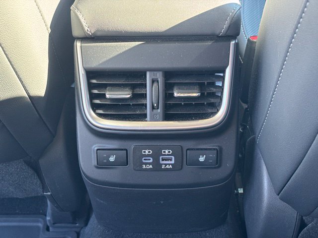 Certified 2023 Subaru Outback Touring AWD/4WD image 11