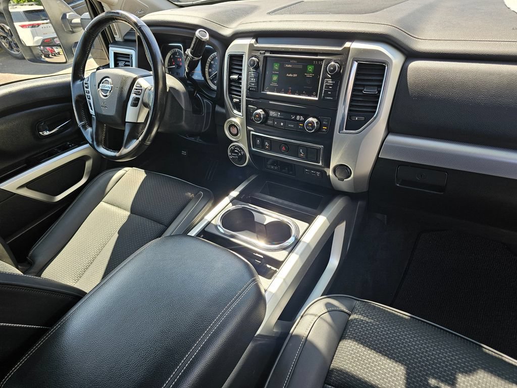 Used 2019 Nissan Titan PRO-4X w/ Pro-4x Utility Package AWD/4WD image 11