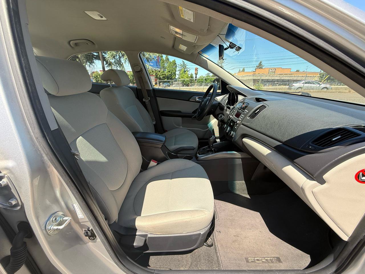 Used 2013 Kia Forte EX FWD image 16