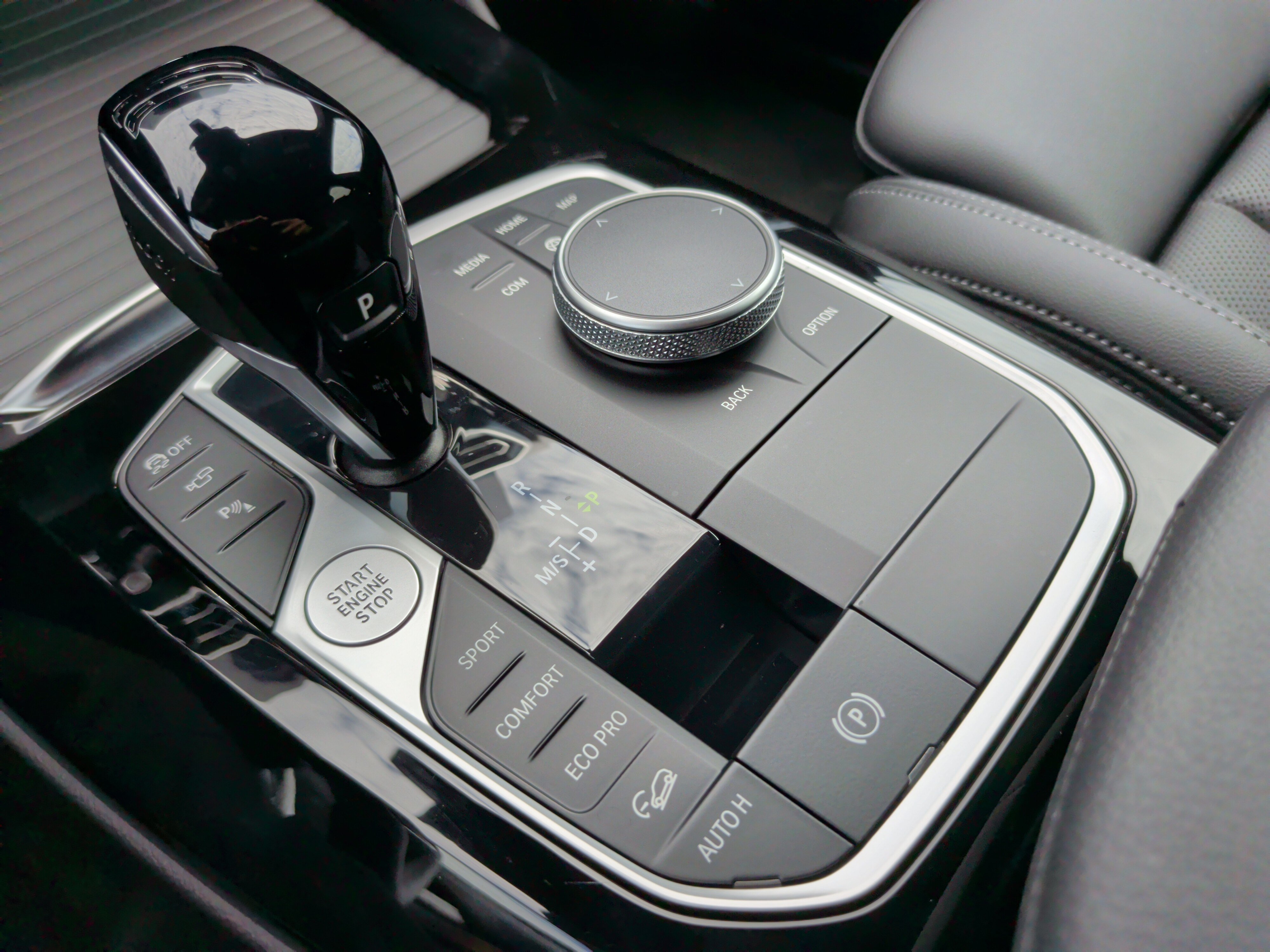 Certified 2025 BMW X4 M40i AWD/4WD image 21