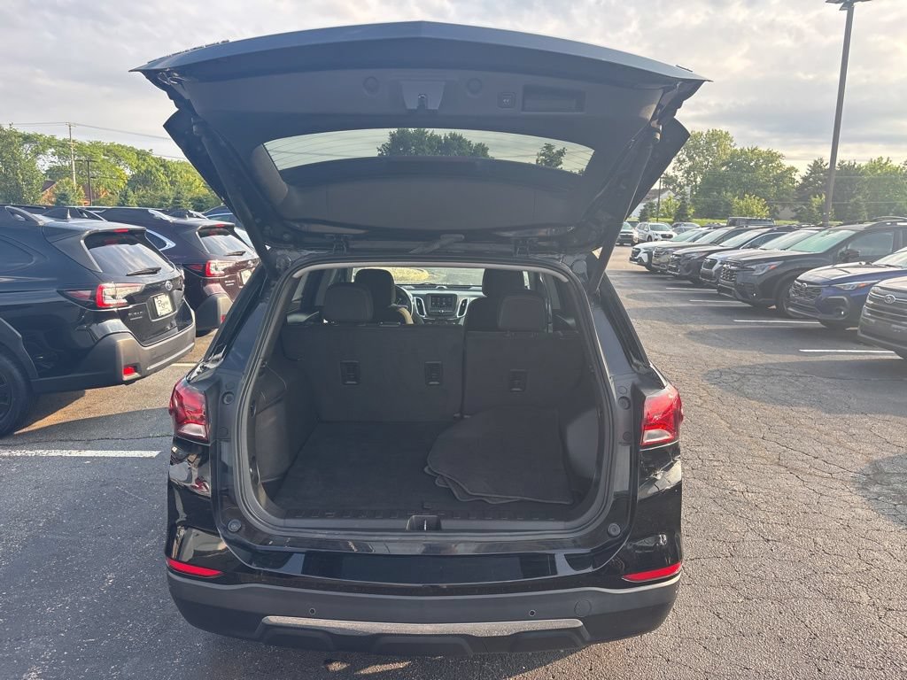 Used 2023 Chevrolet Equinox LT w/ Driver Convenience Package FWD image 6