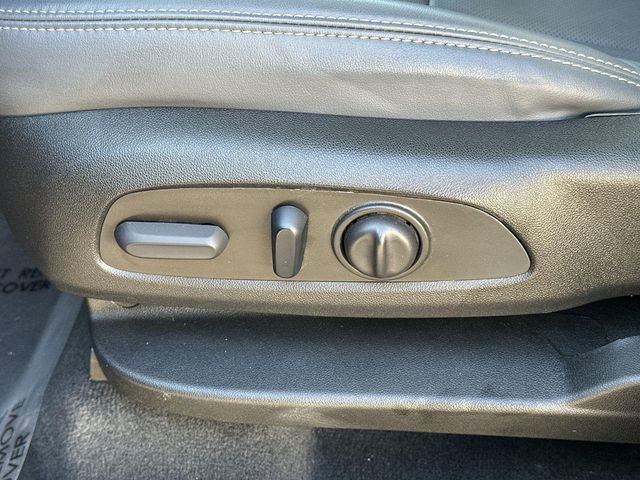 Used 2024 Buick Enclave Essence w/ Sport Touring Edition image 32
