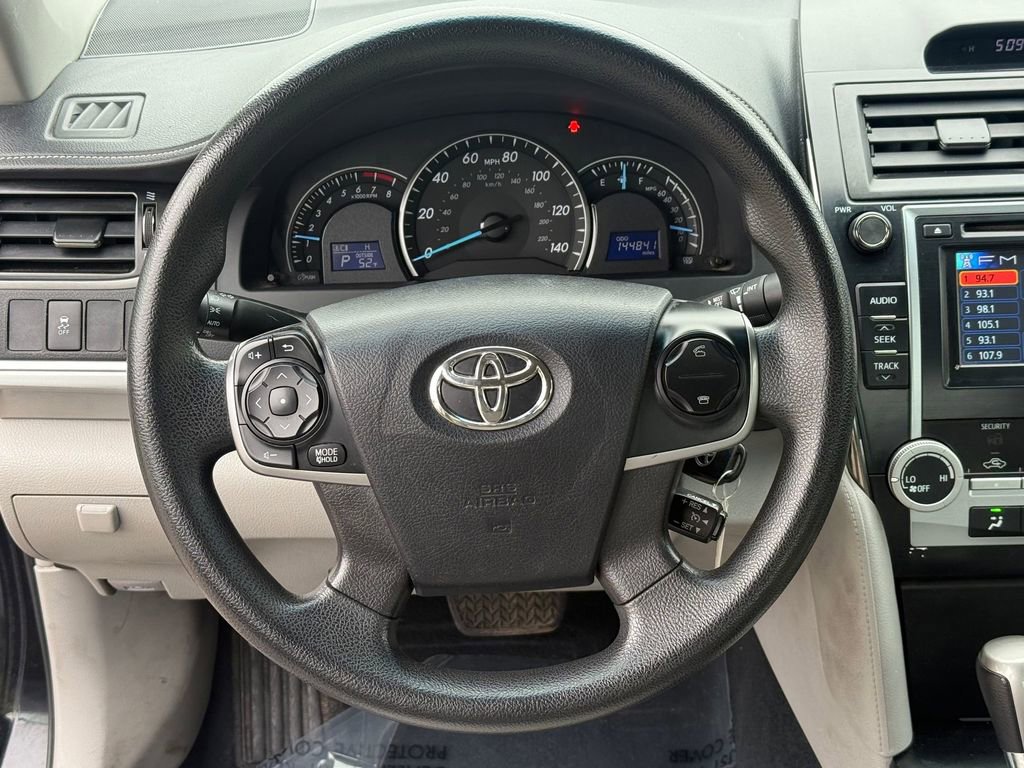 Used 2012 Toyota Camry LE FWD image 17