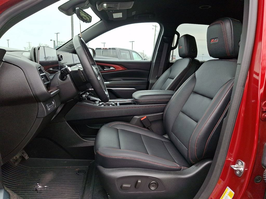 Used 2024 Chevrolet Traverse Z71 w/ Enhanced Driving Package image 14