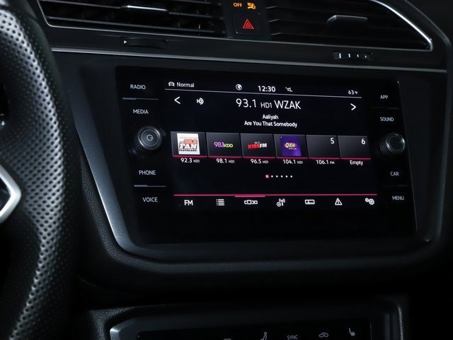 Used 2024 Volkswagen Tiguan SE R-Line image 26