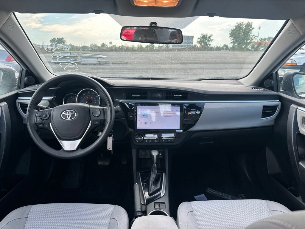 Used 2016 Toyota Corolla LE FWD image 18