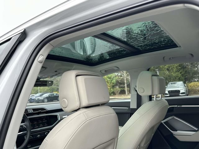 Certified 2025 Audi Q3 2.0T Premium w/ Convenience Package AWD/4WD image 19
