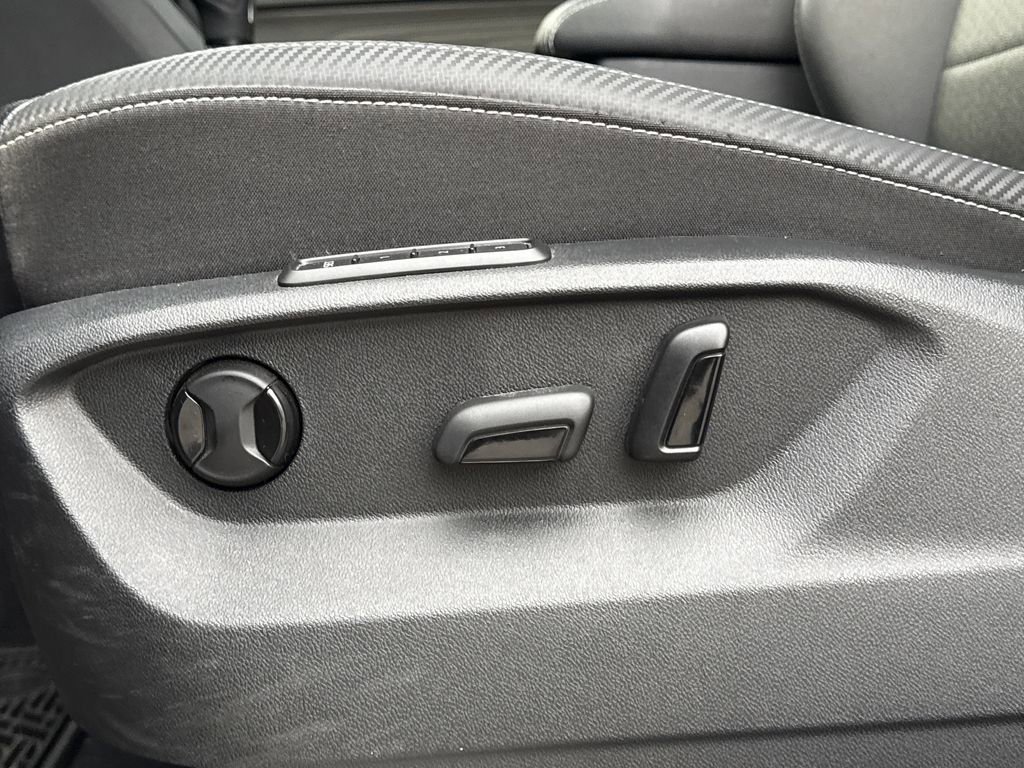 Used 2023 Volkswagen Atlas Cross Sport SEL R-Line image 20