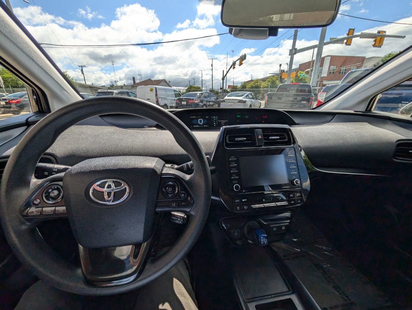 Used 2021 Toyota Prius LE FWD image 21